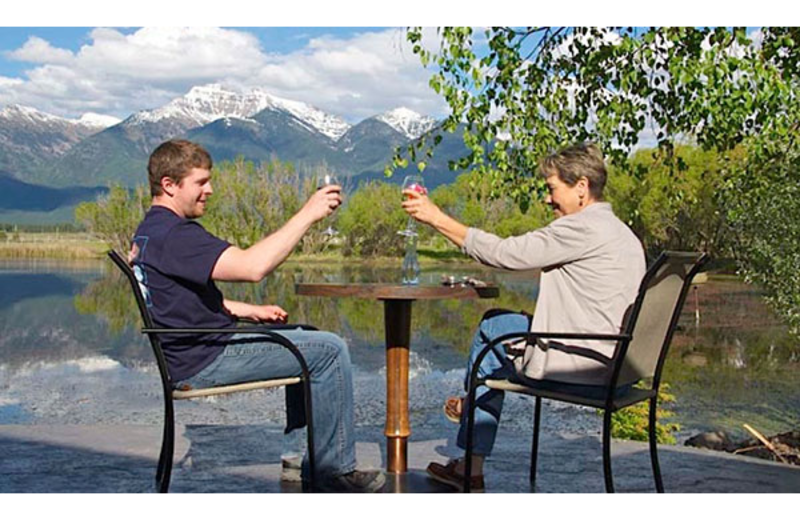 Patio dining at Ninepipes Lodge.