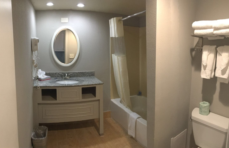 Guest bathroom at The Dolphin Inn.