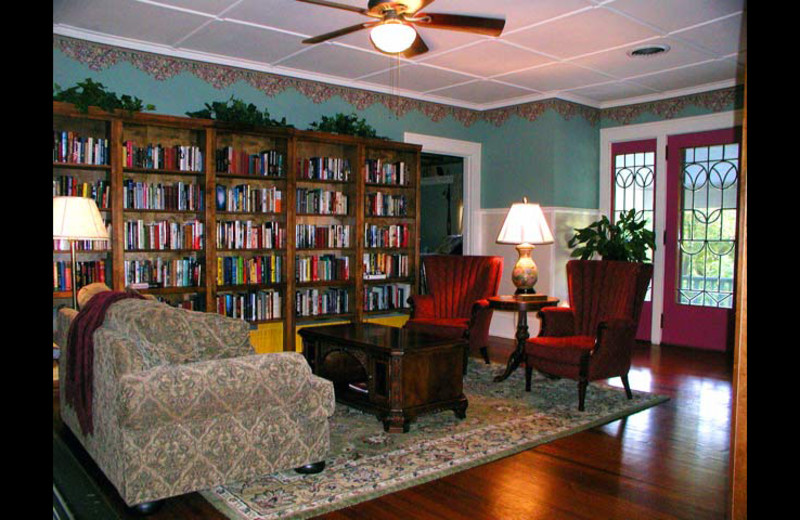 Living room at San Gabriel House B & B.