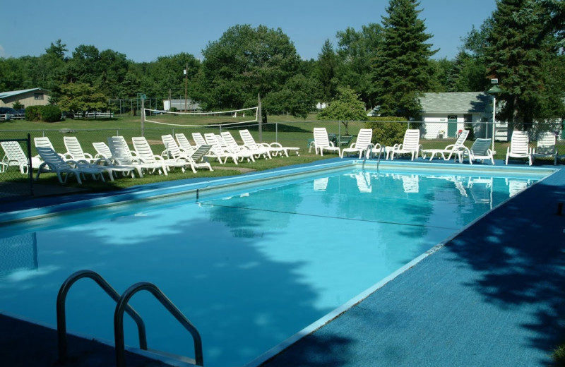 Outdoor pool at Chestnut Grove Resort.