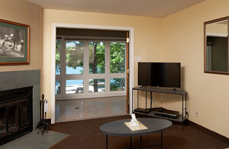 Guest room at Rocky Crest Golf Resort.