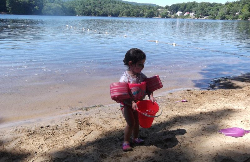 The beach at The Elms Waterfront Cottages.