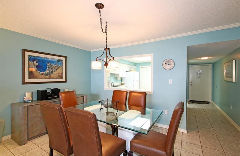 Rental dining room at Shoreline Towers.