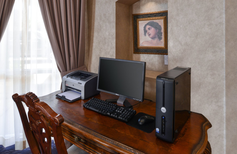 Guest room at Abbey Inn.