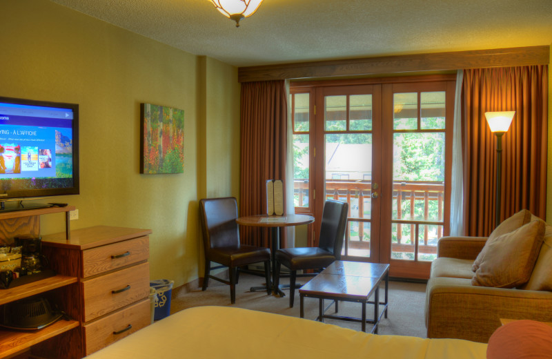 Guest room at Banff Caribou Lodge & Spa.