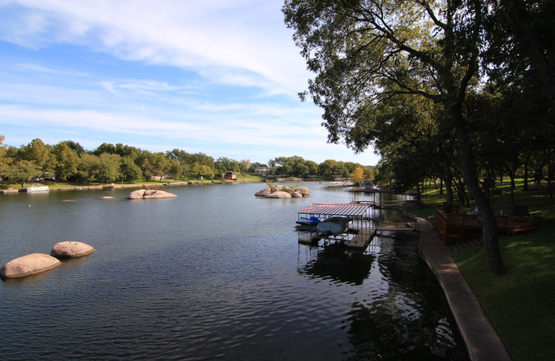 Cool Waters Lake LBJ Cabin Rental - 2/2, Sleeps 10 in Beds