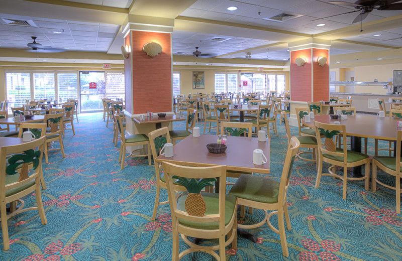 Palm dining room at Rosen Inn.