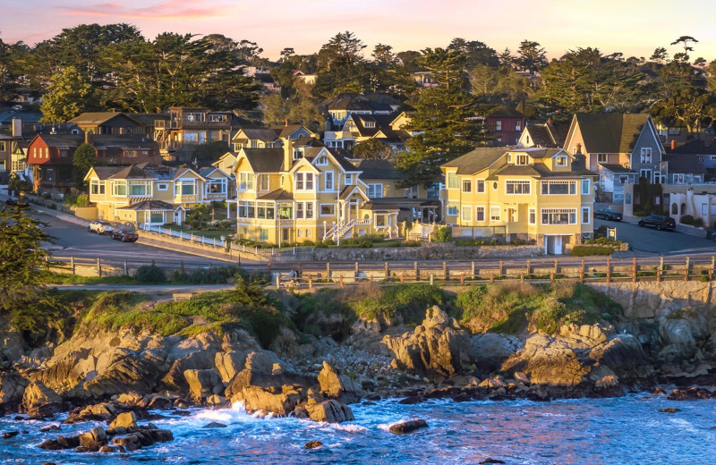 Exterior view of Seven Gables Inn.