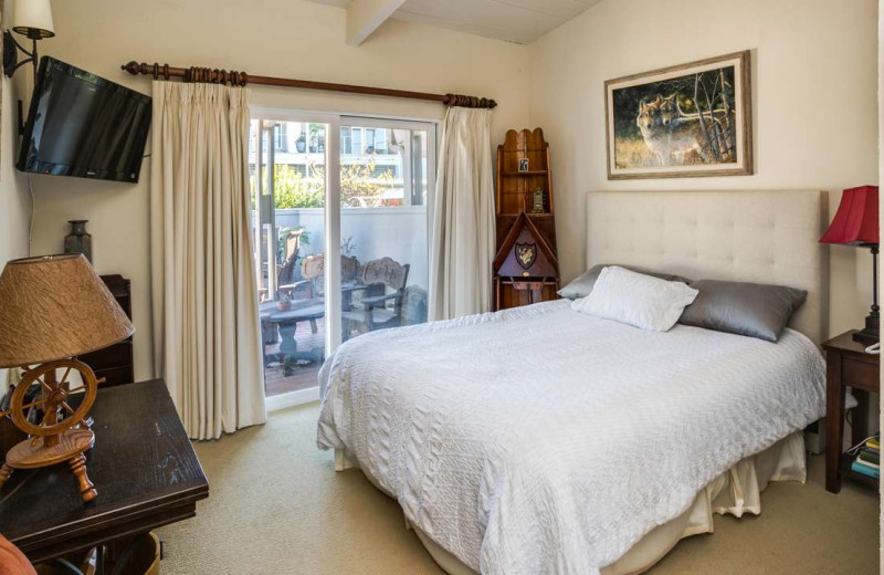 Rental bedroom at Gearhart by the Sea.