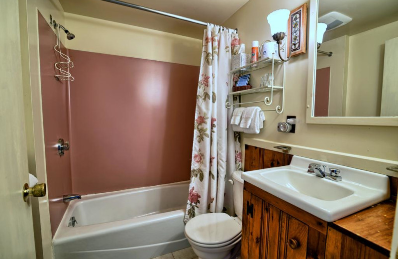 Guest bathroom at Darby Field Inn.