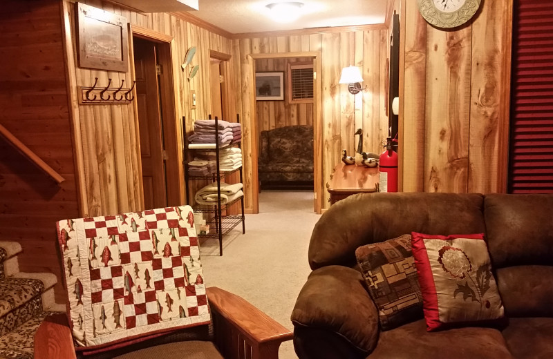 Guest living room at Kenai River Drifters Lodge.