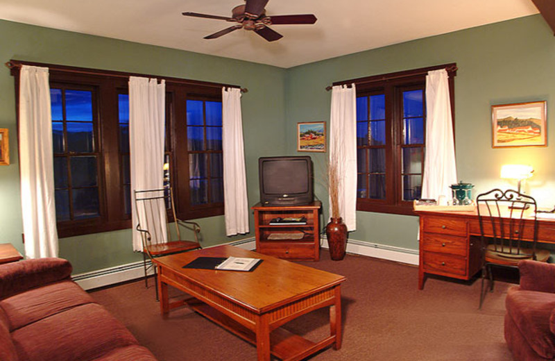 Vacation rental living room at Marys Lake Vacation Condos.