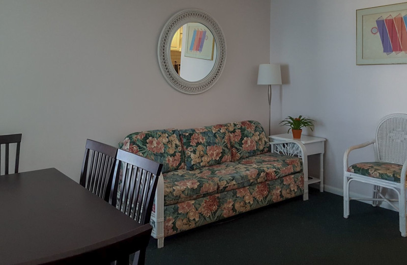 Guest room at Sea Scape Inn.