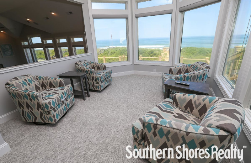 Rental sitting area at Southern Shores Realty.