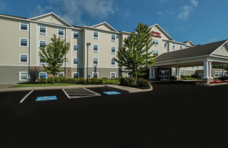 Exterior view of Hampton Inn 