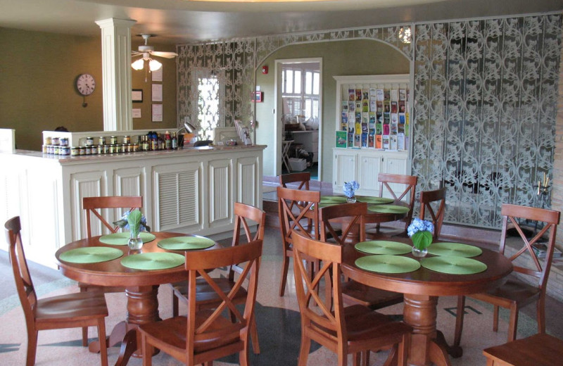 Dining area at Land O Nod Inn.