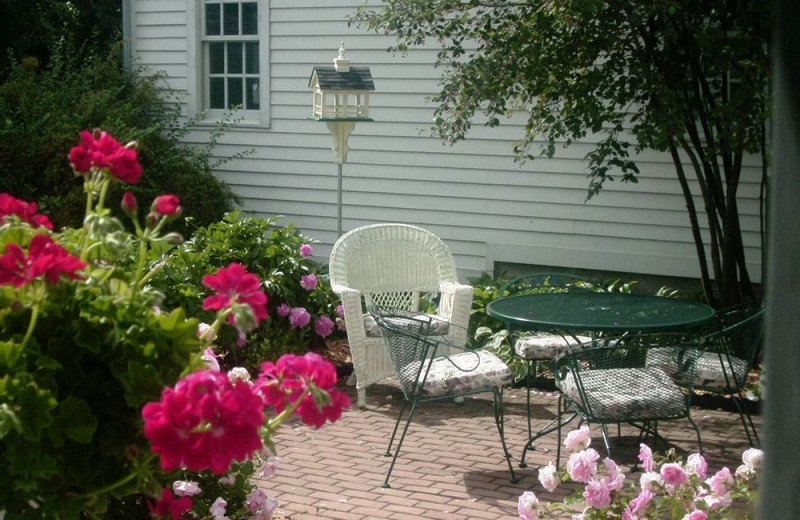 Outdoor patio at Rochester Inn.