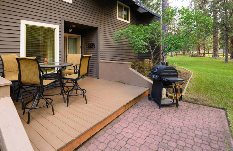Rental patio at Sisters Vacation Rentals.