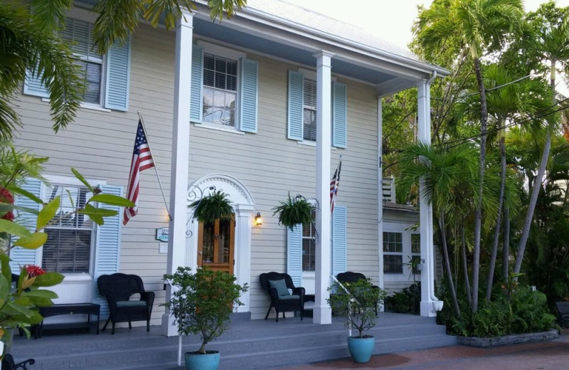 Exterior view of Westwinds Inn.