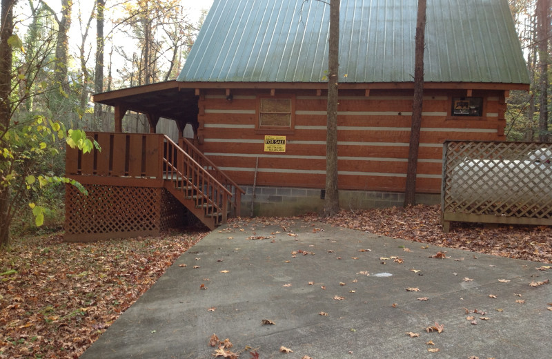 Exterior of Cabin at A Smoky Getaways