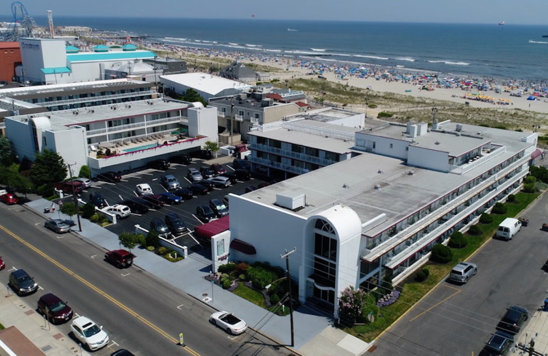 Exterior view of Beach Club Hotel.