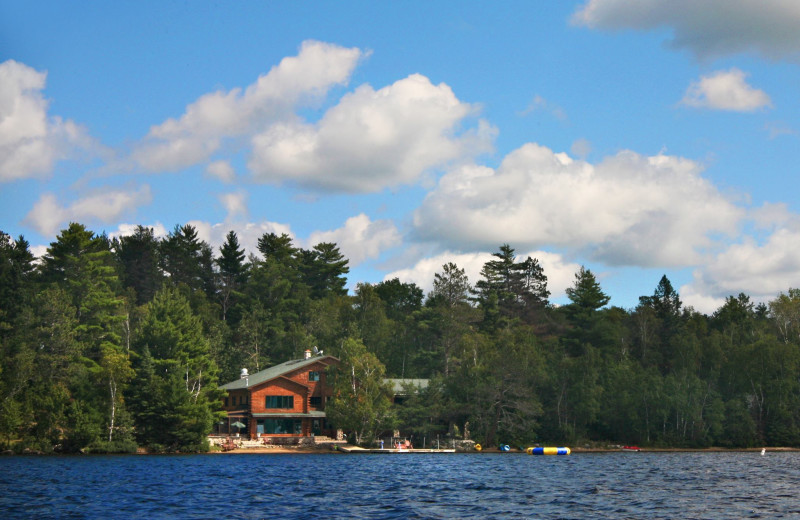 Exterior view of Elbow Lake Lodge.