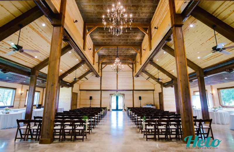 Wedding ceremony at Cedar Skies.