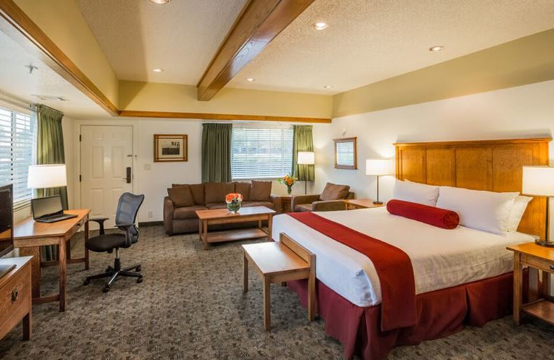 Guest room at Best Western Sonoma Valley Inn & Krug Event Center.