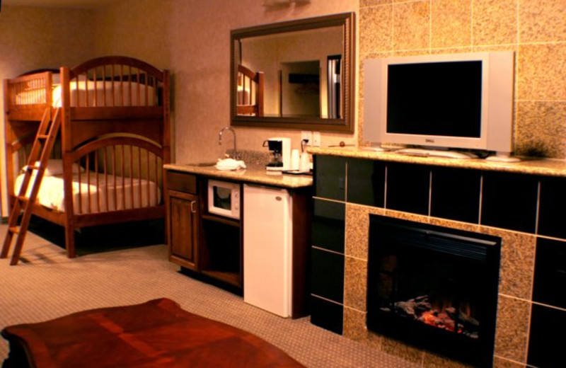 Fireplace at Rushmore Express Inn & Family Suites.