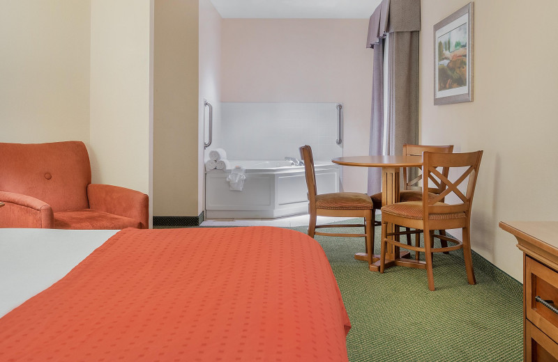 Holiday Inn Minneapolis Nw Elk River Wild Woods Waterpark Elk River Mn Resort Reviews Resortsandlodges Com Holiday Inn Minneapolis Nw Elk River Wild Woods Waterpark Elk River Mn Resort Reviews Resortsandlodges Com