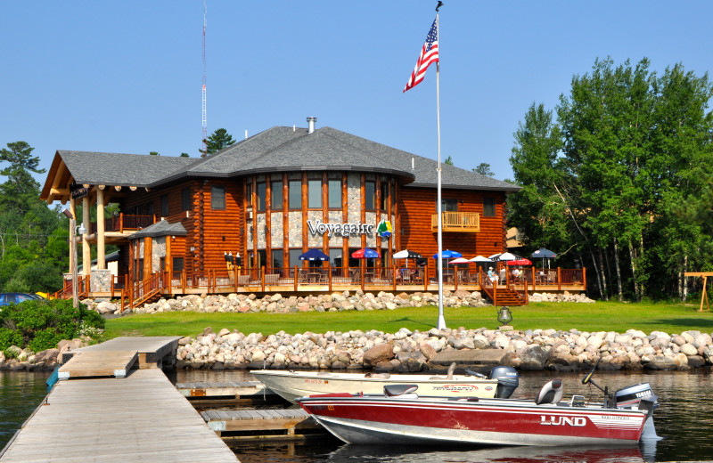 Exterior view of Voyagaire Lodge and Houseboats.