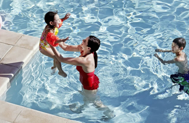 Outdoor Swimming Pool at Hyatt Place Atlanta/Alpharetta/Windward Parkway