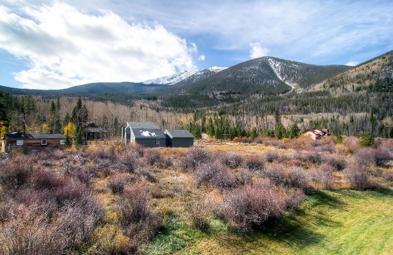 Rental exterior at Mtn Managers Lodging.