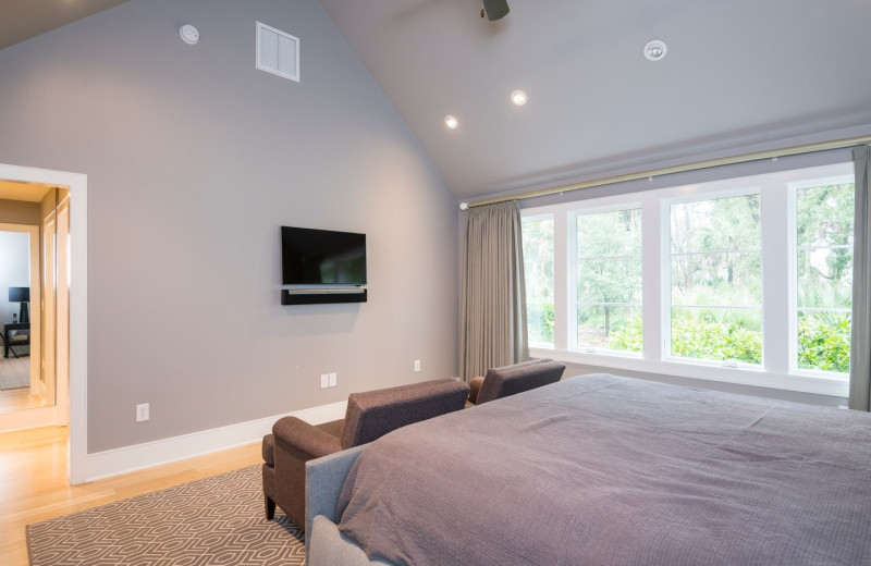 Rental bedroom at Kiawah Island Golf Resort.