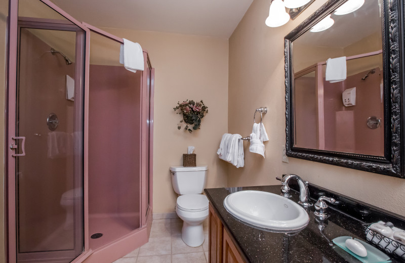 Executive suite bathroom at Kandahar Lodge.