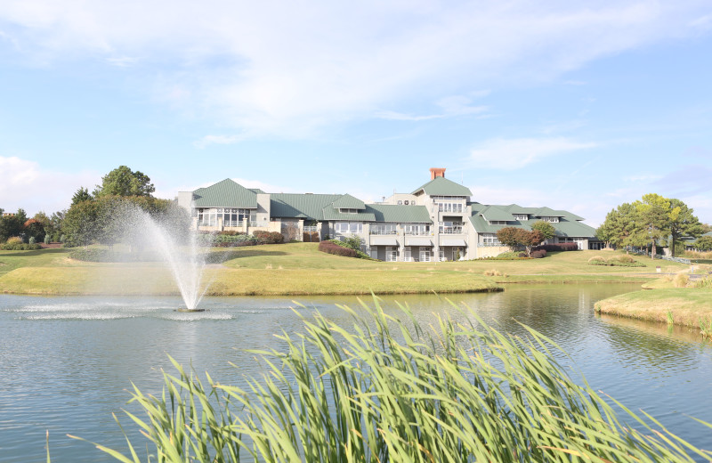 Exterior view of Kingsmill Resort.