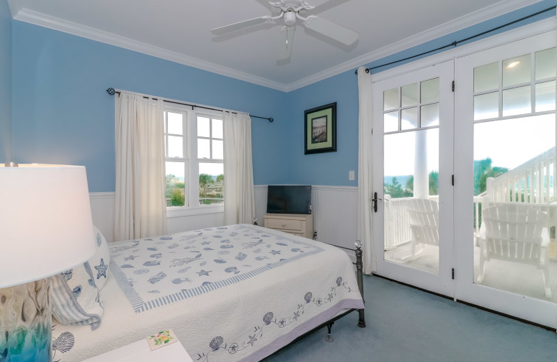 Rental bedroom at Sea Star Realty.