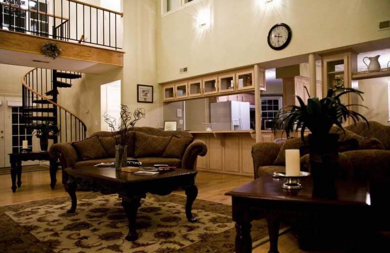 Living room at Big Pine Trout Farm.