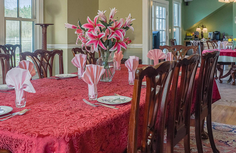Dining at George Brooks House Bed