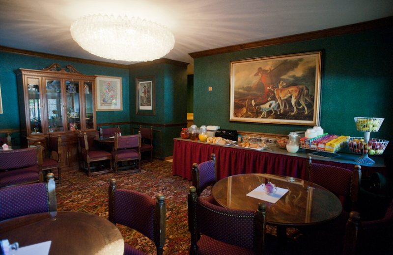 Dining room at East Norwich Inn.