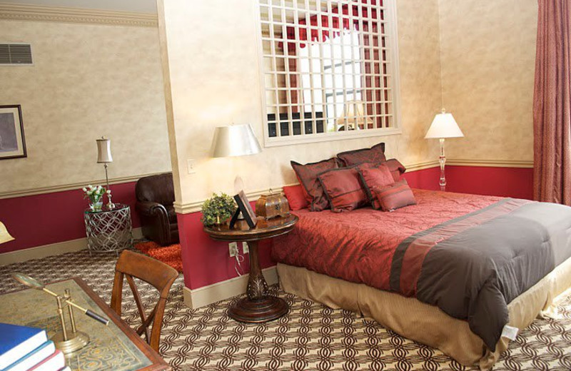 Guest room at Omni Detroit River Place.