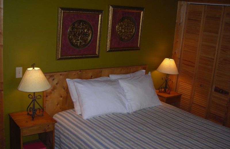 Cabin bedroom at Rock Creek Cabins.