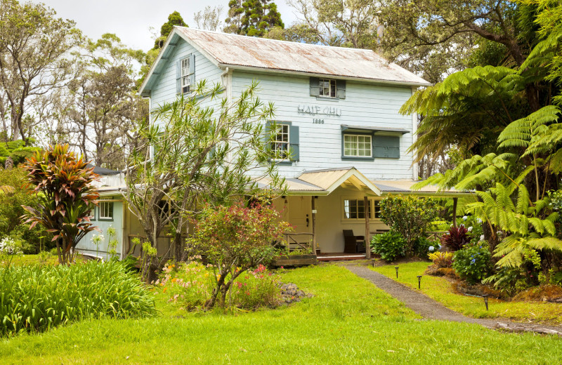 Exterior view of Hale 'Ohu Bed & Breakfast.