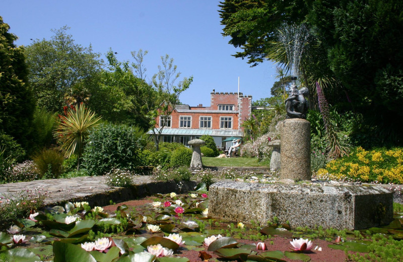 Exterior view of Meudon Hotel.