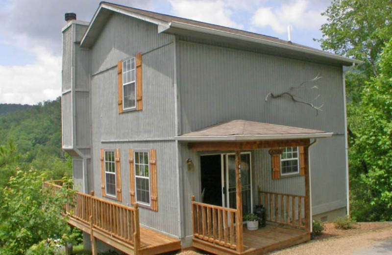 Cabin exterior at Laurel Mountain Cabins.