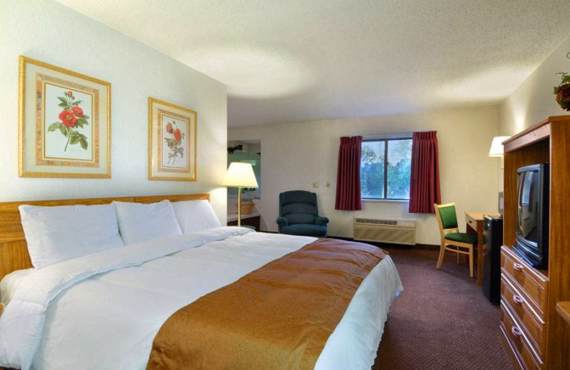 Guest room at Baymont Inn Port Huron MI.