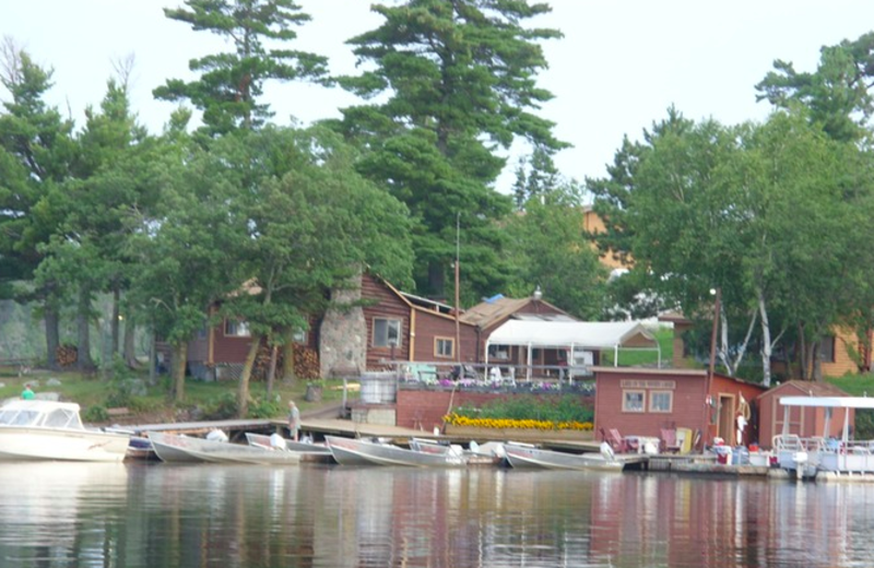 Exterior view of Lake Of The Woods Lodge.