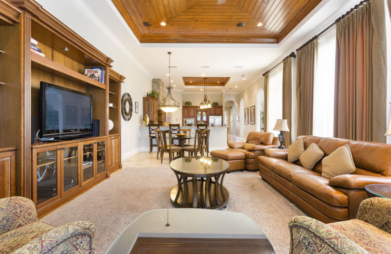 Rental living room and dining area at Vacome.