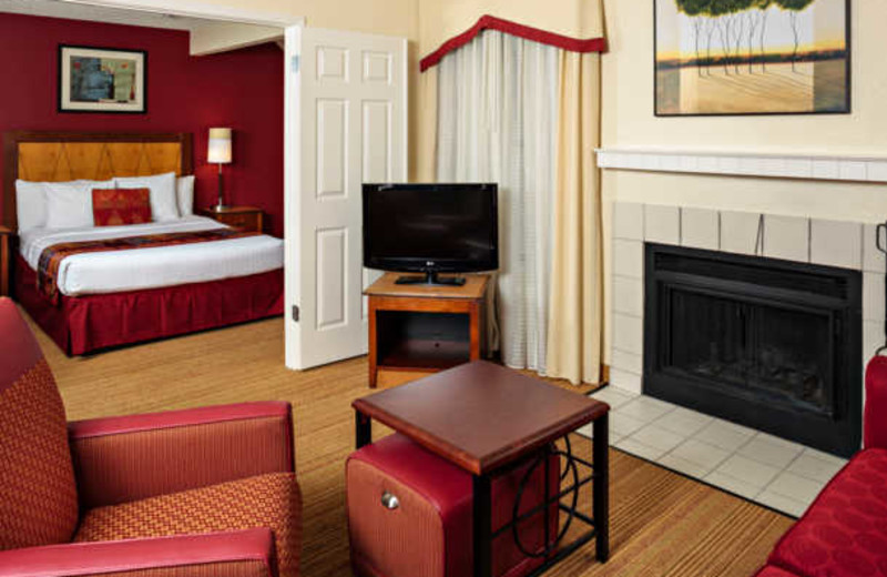 Guest suite at Residence Inn San Jose Campbell.
