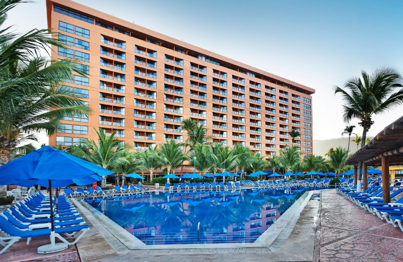 Exterior View of Barcelo Ixtapa Beach 